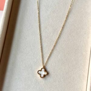 Lucky Pendant (White)